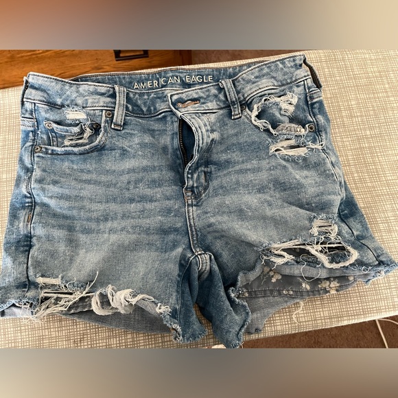 American Eagle Outfitters Distressed shorts - Picture 6 of 10